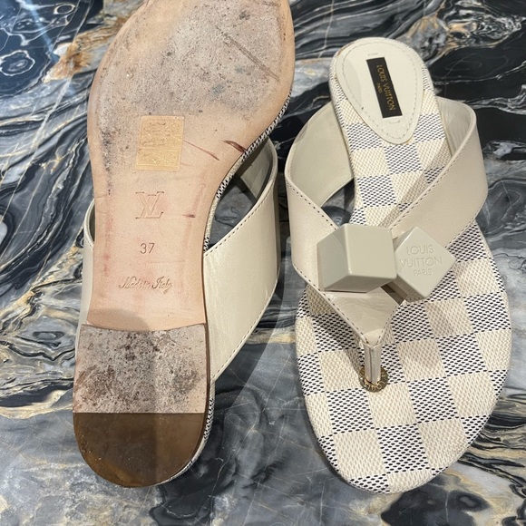 AUTHENTIC LV SANDALS - Picture 3 of 4